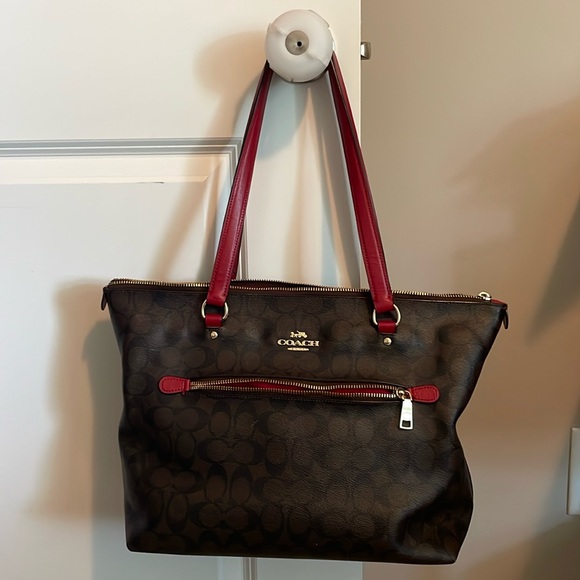GUC Authentic Coach bag - Picture 1 of 9